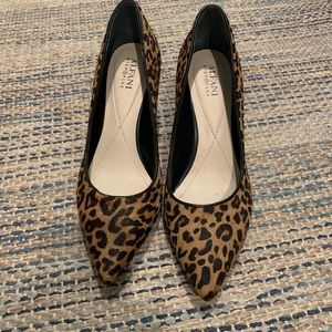 Leopard print pumps